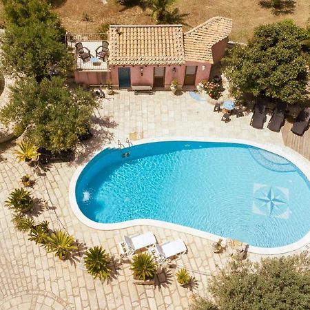 Dependance In Villa Con Piscina Ragusa Buitenkant foto