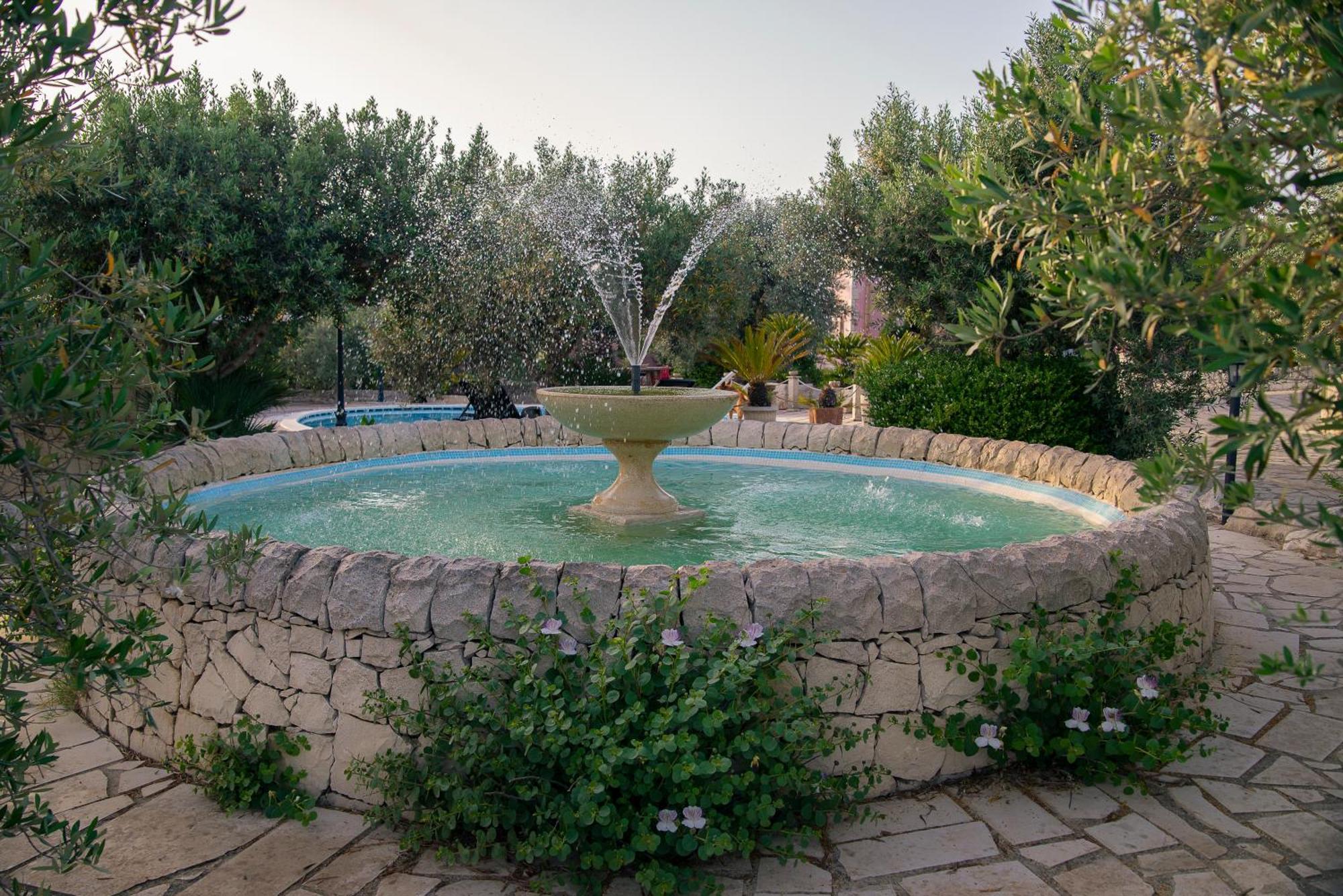 Dependance In Villa Con Piscina Ragusa Buitenkant foto