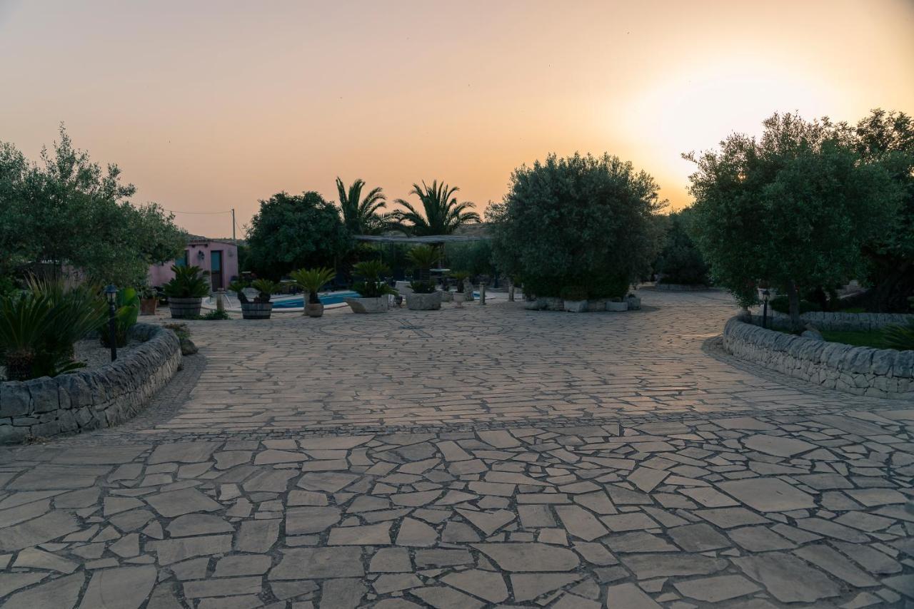 Dependance In Villa Con Piscina Ragusa Buitenkant foto