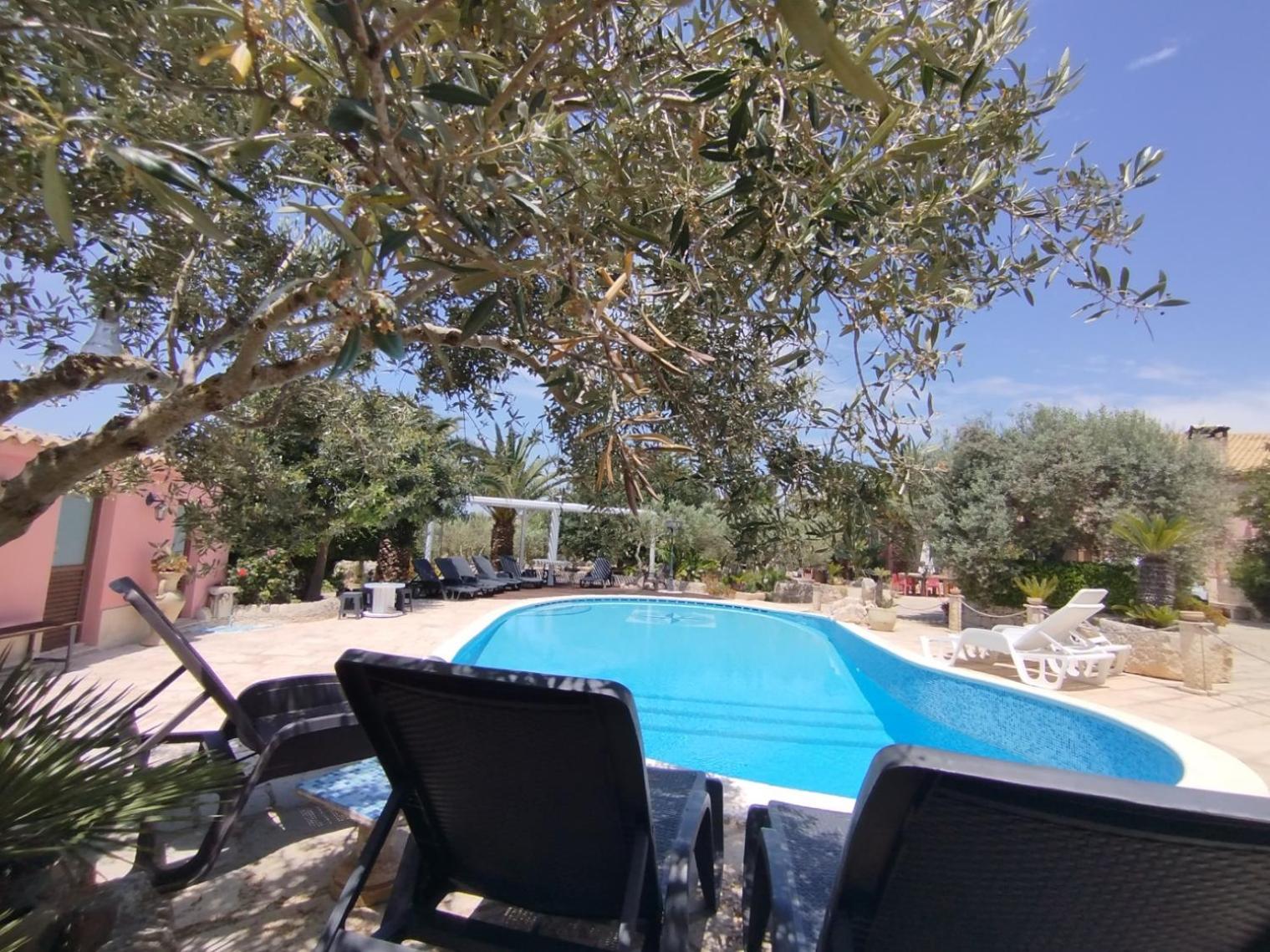 Dependance In Villa Con Piscina Ragusa Buitenkant foto