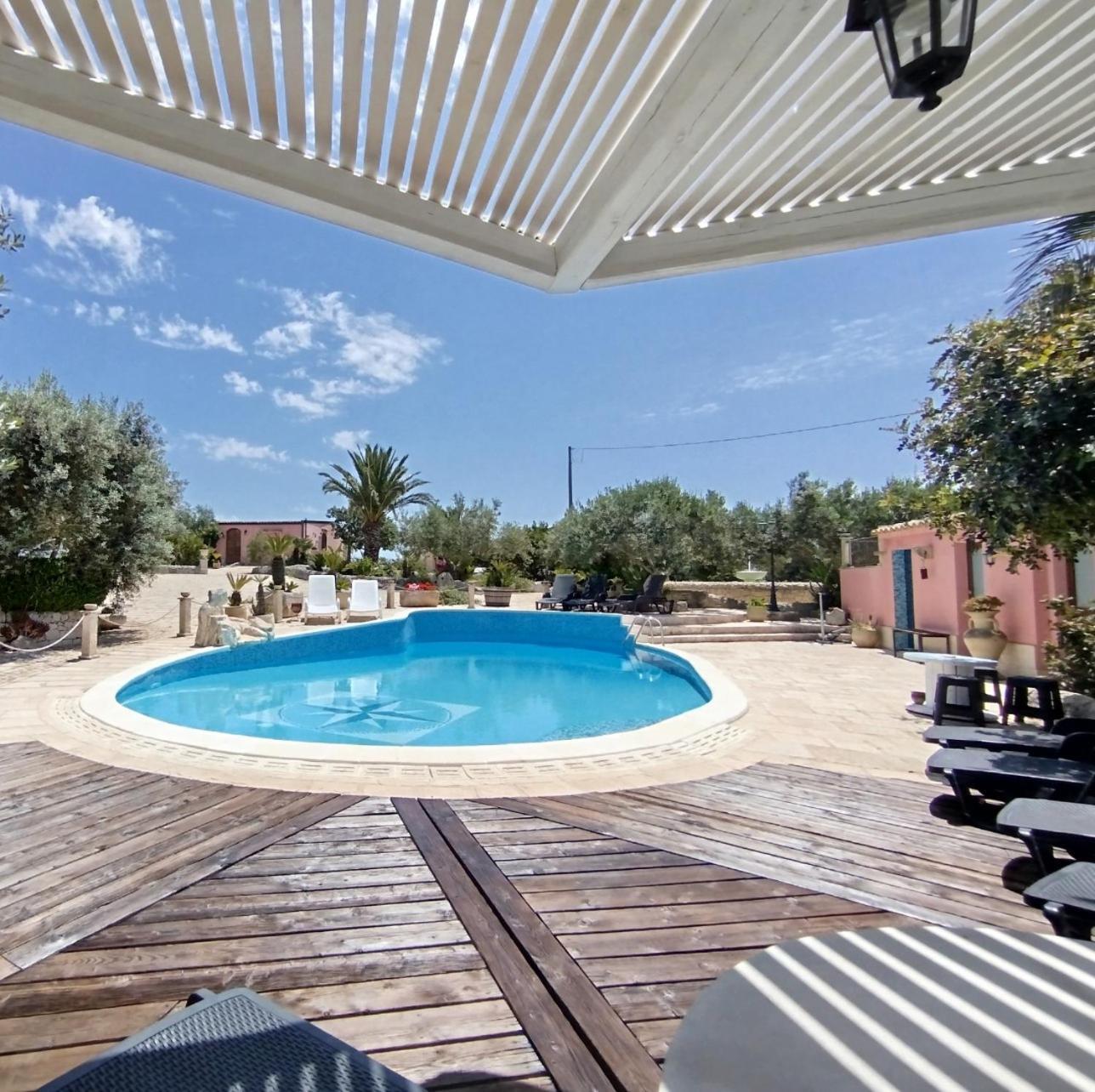 Dependance In Villa Con Piscina Ragusa Buitenkant foto