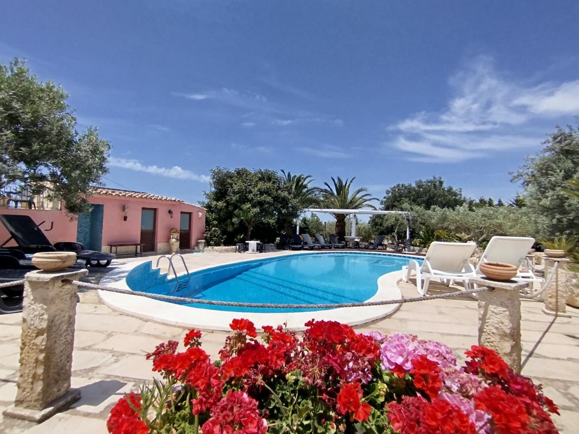 Dependance In Villa Con Piscina Ragusa Buitenkant foto